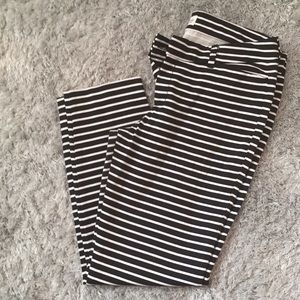 Old Navy cropped pixie pant